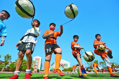 西部最新排名解析：快船连胜势头强劲，湖人意外连败，太阳蓄势待发冲击前五